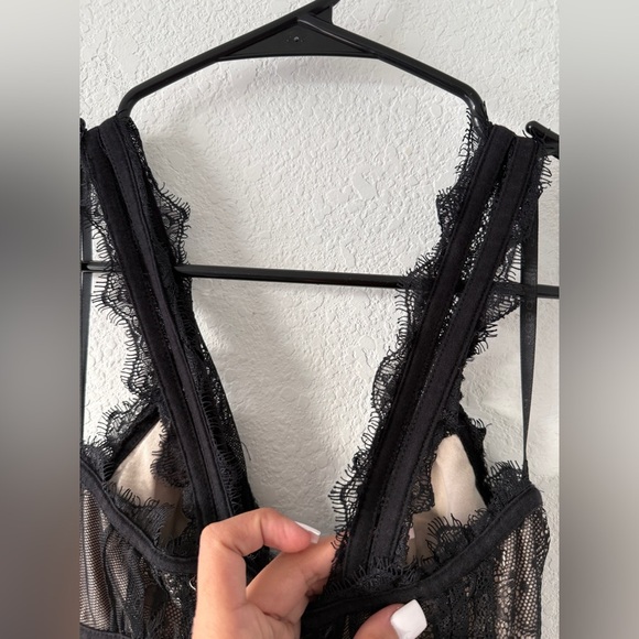 Bebe Lace Overlay Mini Dress Bodycon XS Vintage Y2K - Picture 11 of 12